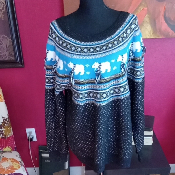 Holiday Time Black and Blue Sweater with Polar Bear Design - Picture 1 of 2